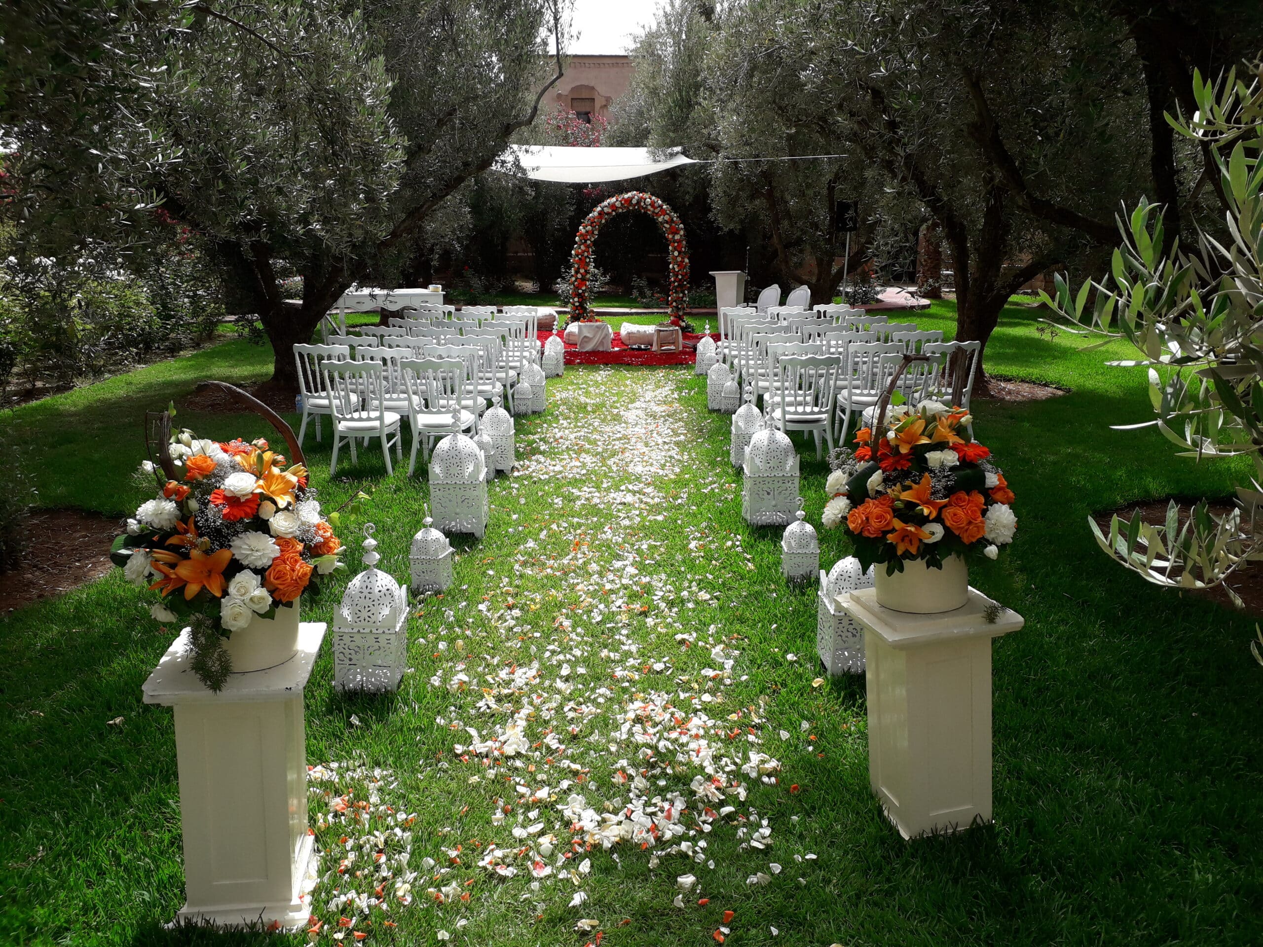 Complete Hindu Indian Wedding in Italy at Tuscan estate blending Vedic traditions with Italian romance, sacred fire ceremony, elaborate mandap decoration, multi-day celebration coordination, family gathering at historic villa with Alpine lakes and countryside beauty